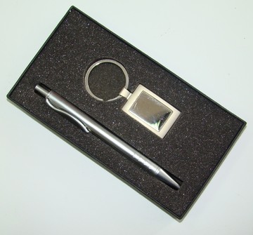 Набір подарунковий у футлярі (авторучка, брелок), срібло V2268-32-AXL